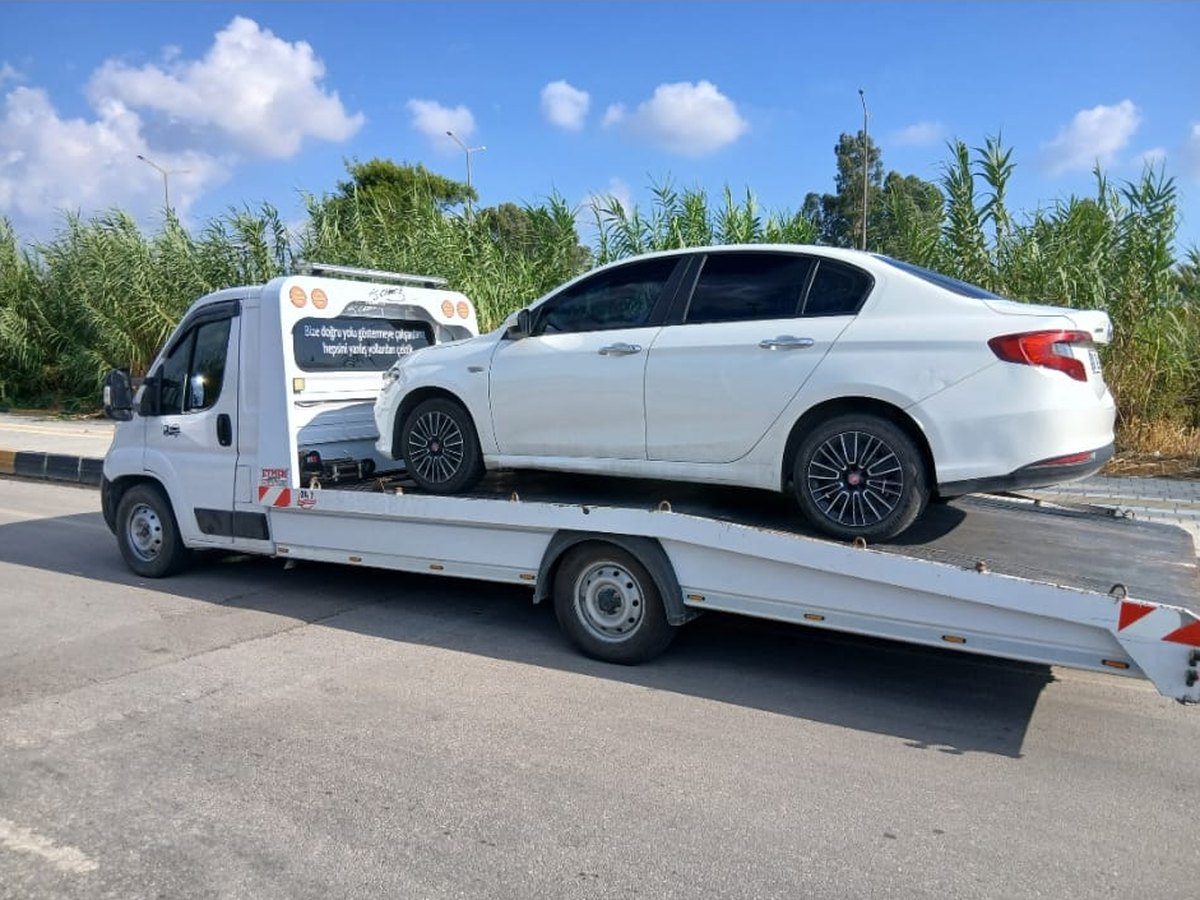 Adana oto çekici, beyaz sedan taşıma